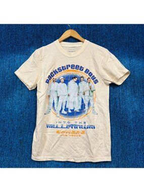 Backstreet Boys “Into the Millennium” Graphic T-Shirt Size Small